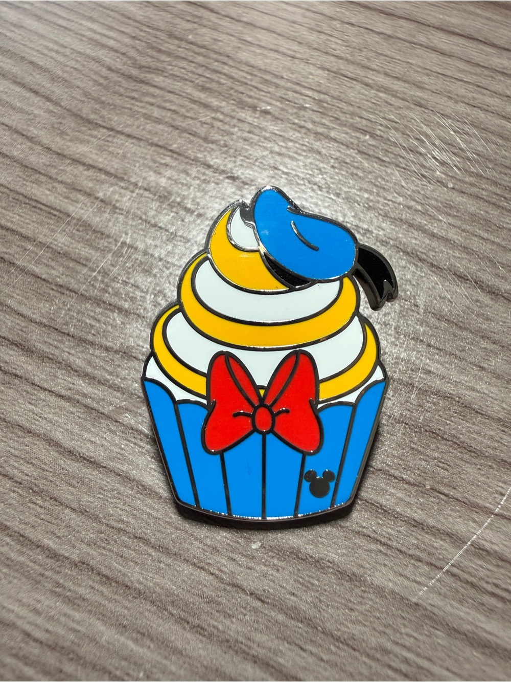 Disney Pins Donald Duck Cupcakes